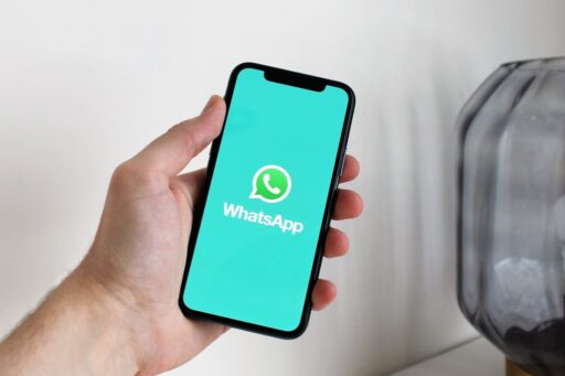 rivoluzione videochiamate e messaggi vocali whatsapp