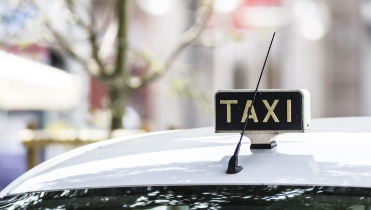 manager licenziata taxi truffa