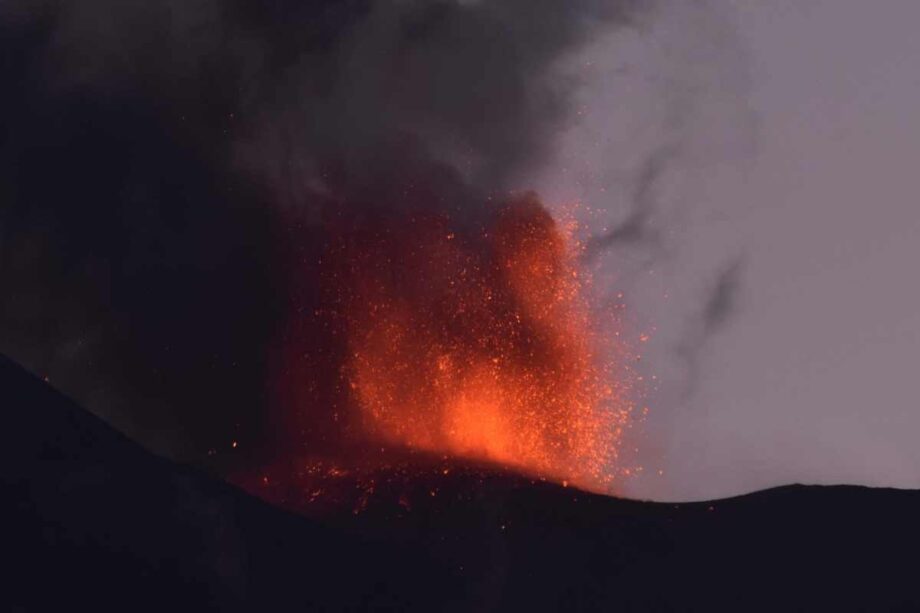 eruzioni etna stromboli differenze